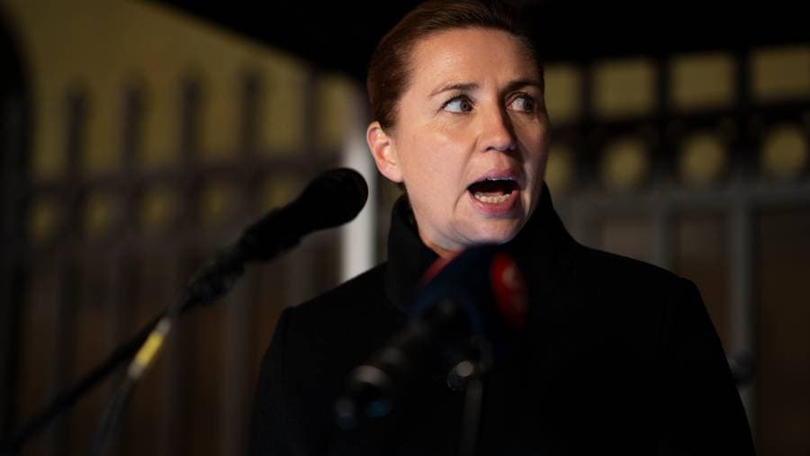 Socialdemokratiets bagland kræver kursskifte fra regering