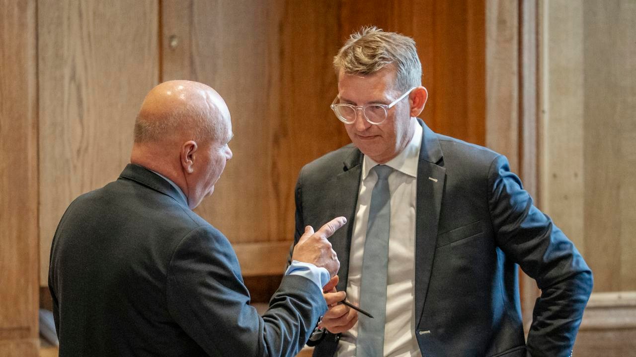 Venstres bagland kræver milliarderstatning ved sprøjteforbud